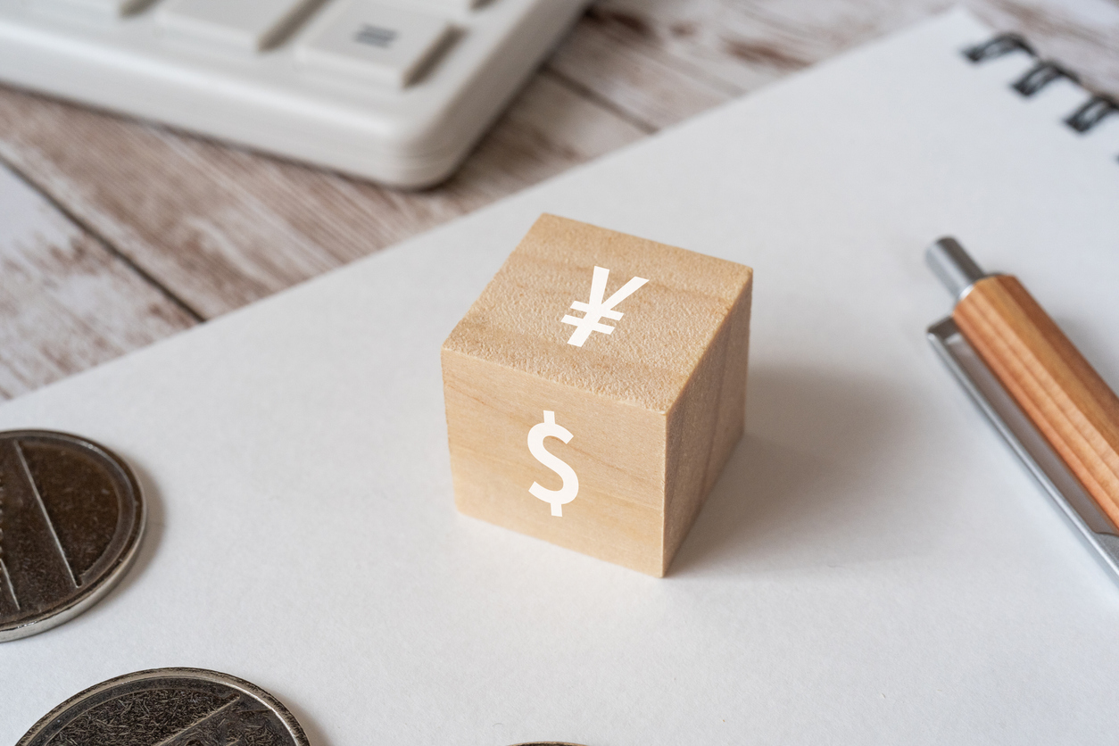 顧問の報酬はどれくらい？種類別の相場や待遇について詳しく解説します